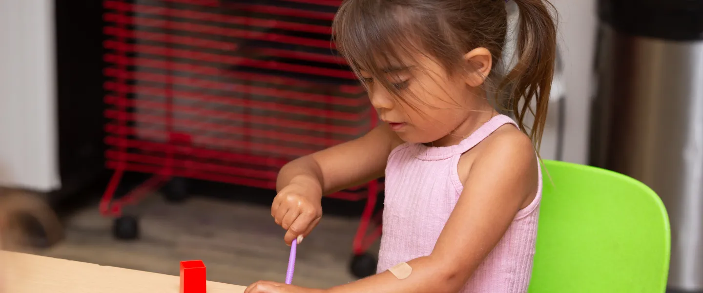 Ivy_with_kinetic_sand